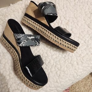 Black and Gray Women's Sandals